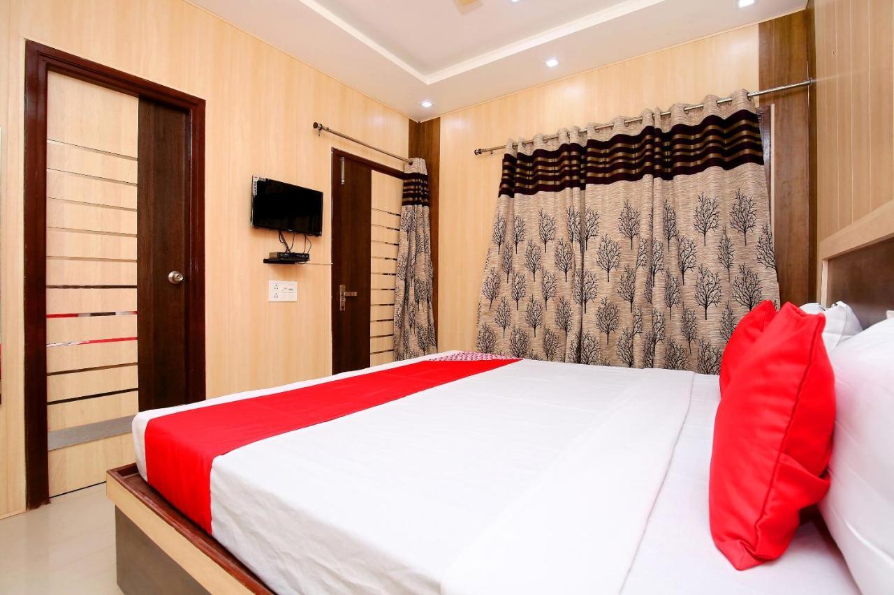 Oyo Flagship Armaan Resort Shāhpur Exteriör bild